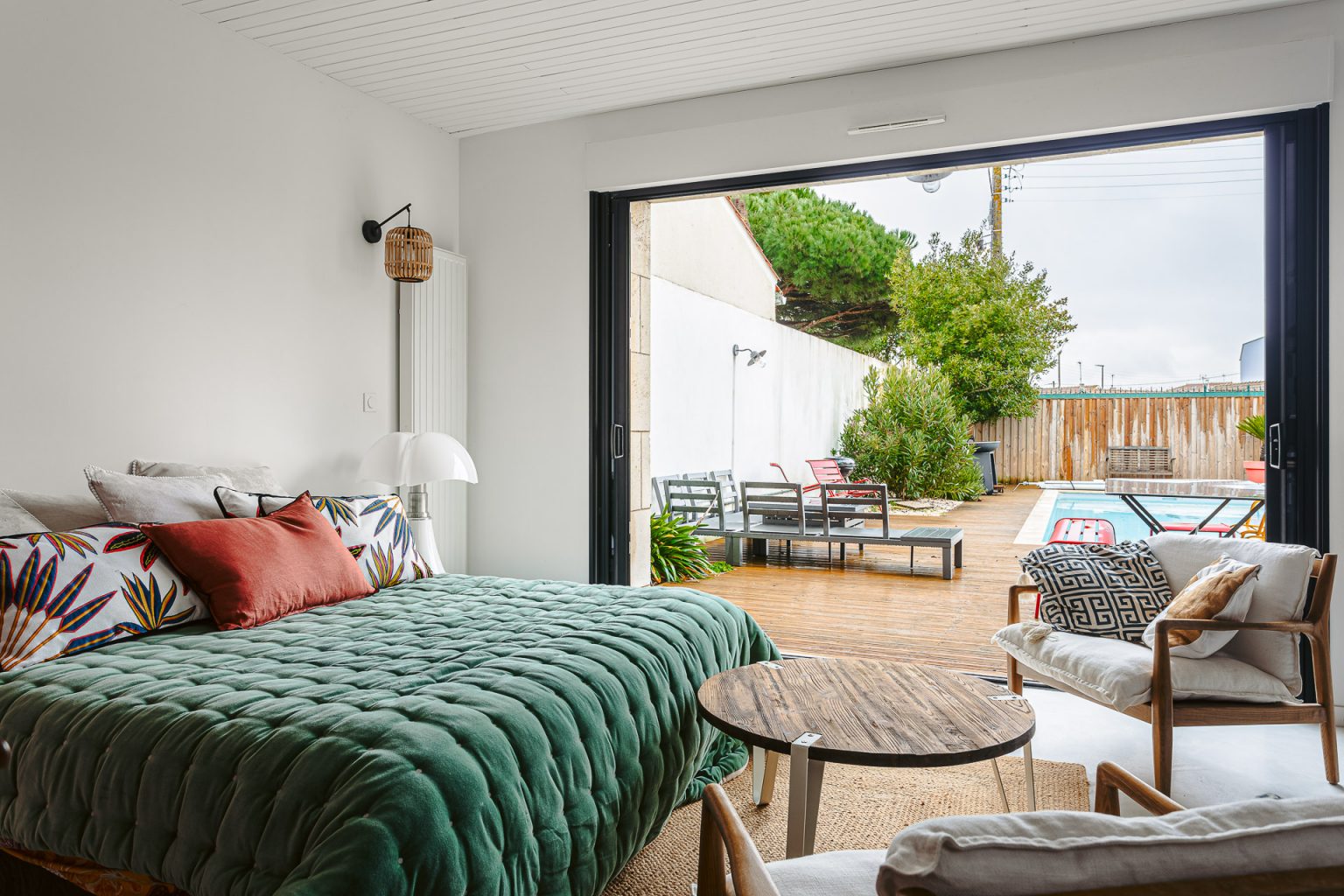 maison d'ami décoration contemporaine photo: © Espaces Atypiques La Rochelle