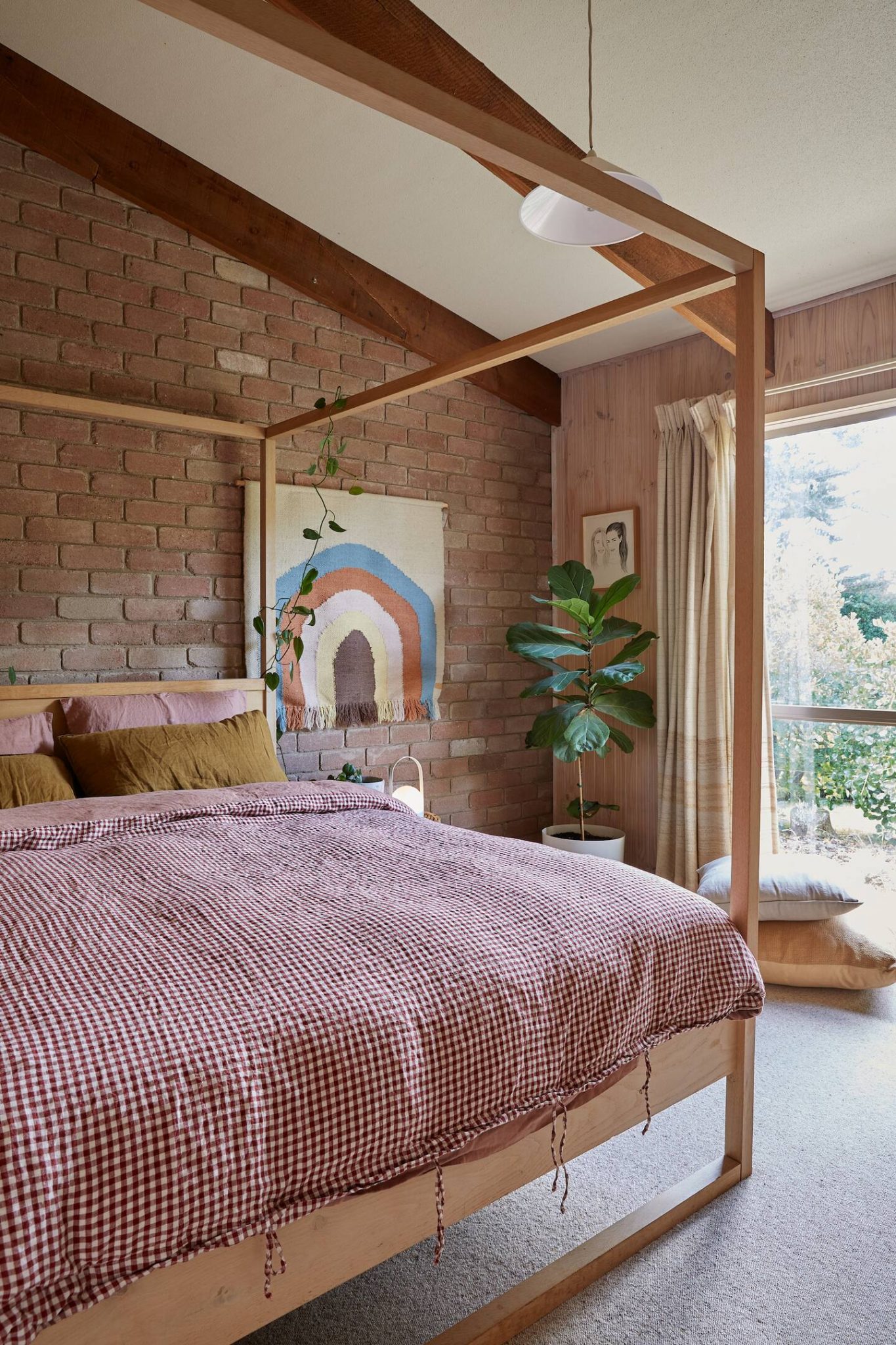chambre murs bois maison près de la plage The Hideway Shack