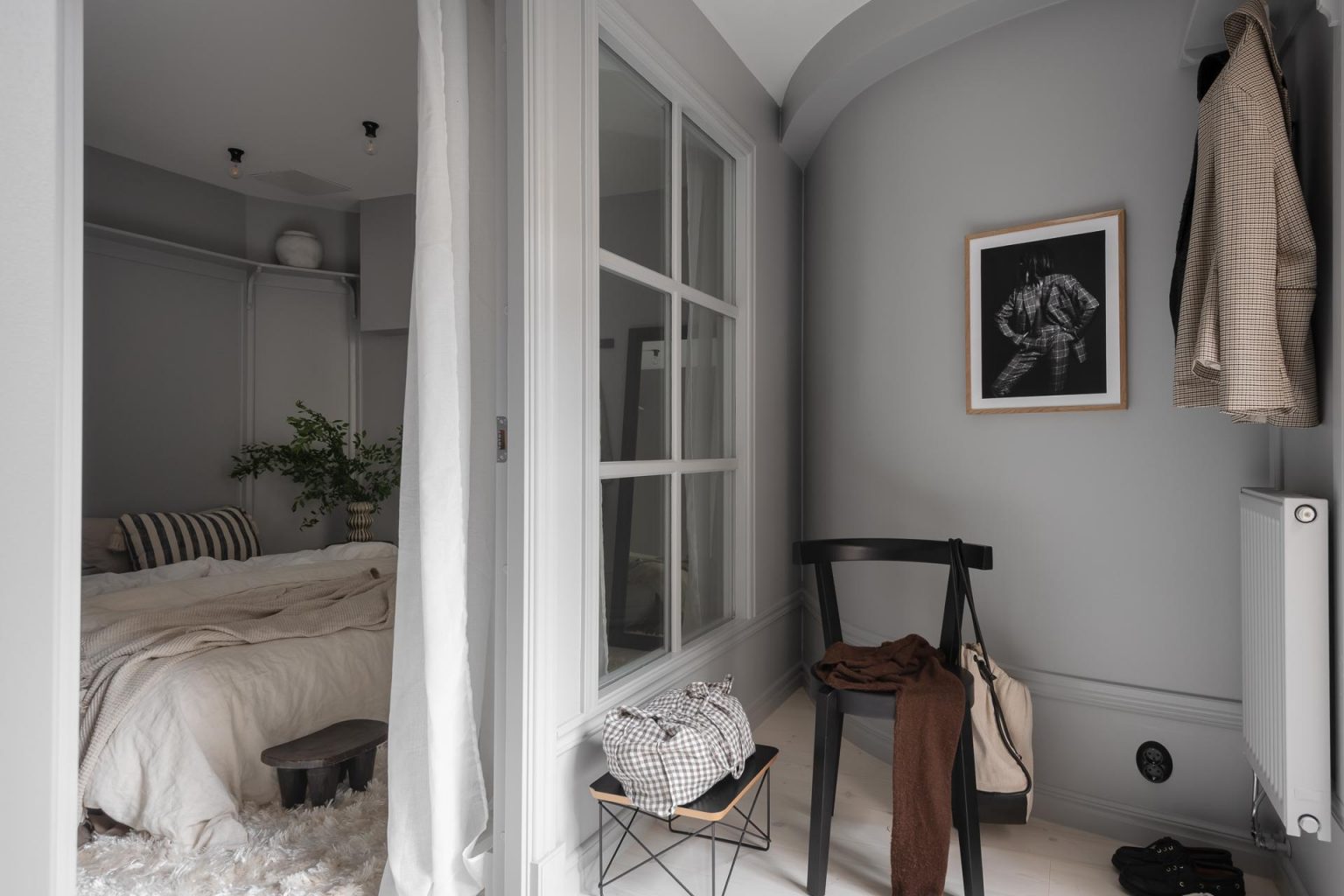 chambre en second jour deux-pièces 44m2 décoration scandinave murs gris