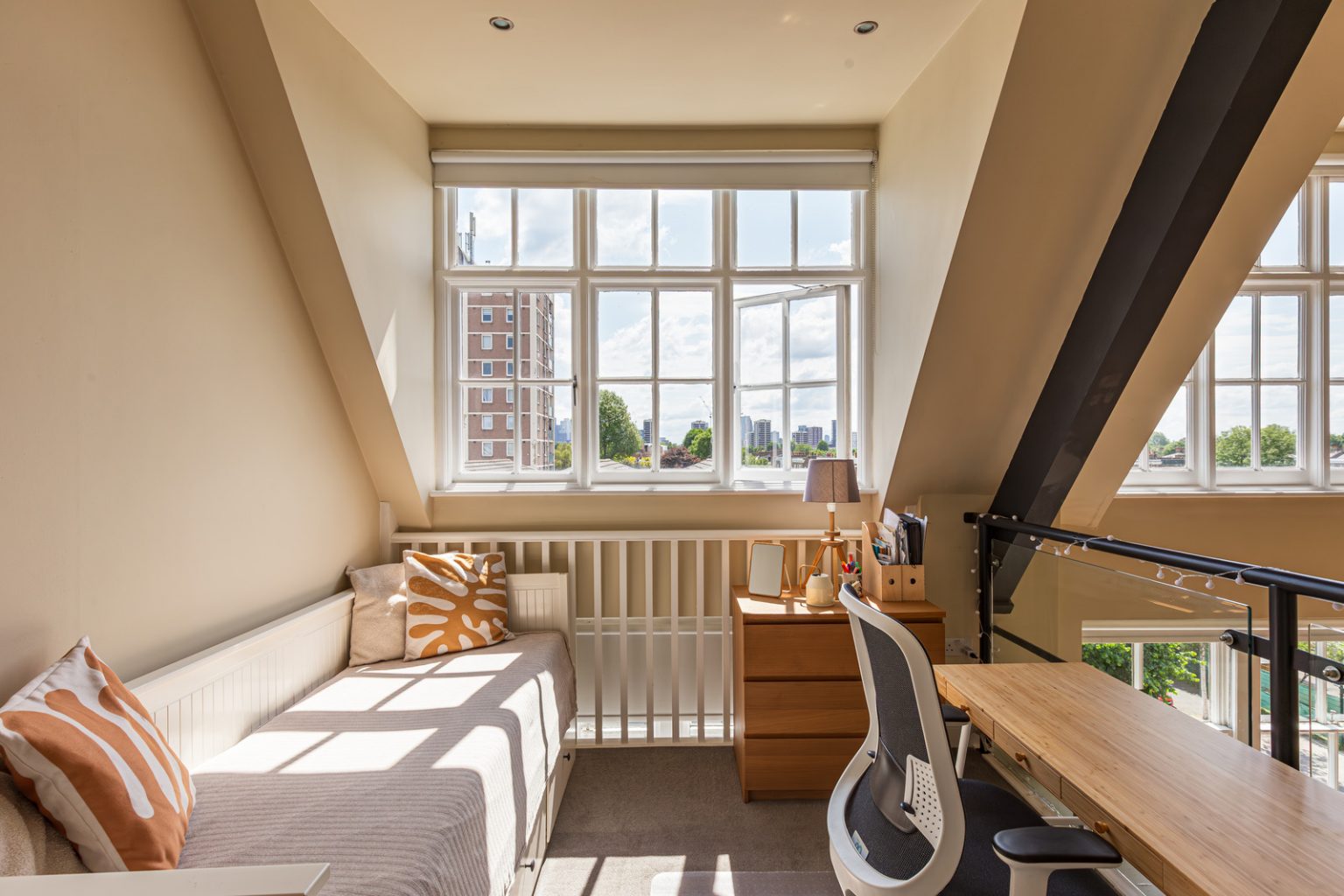 bureau sur mezzanine