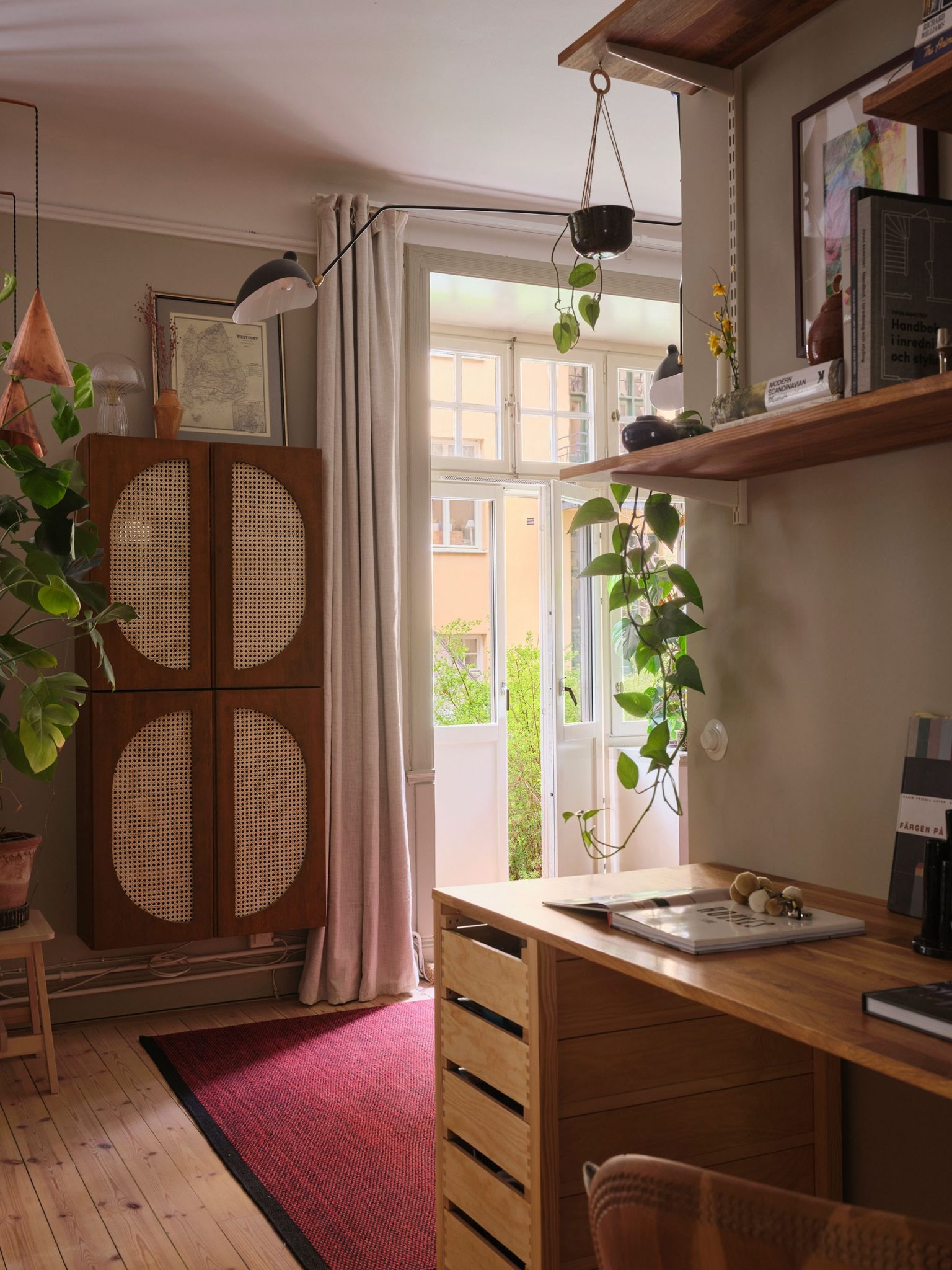 espace bureau dans salon