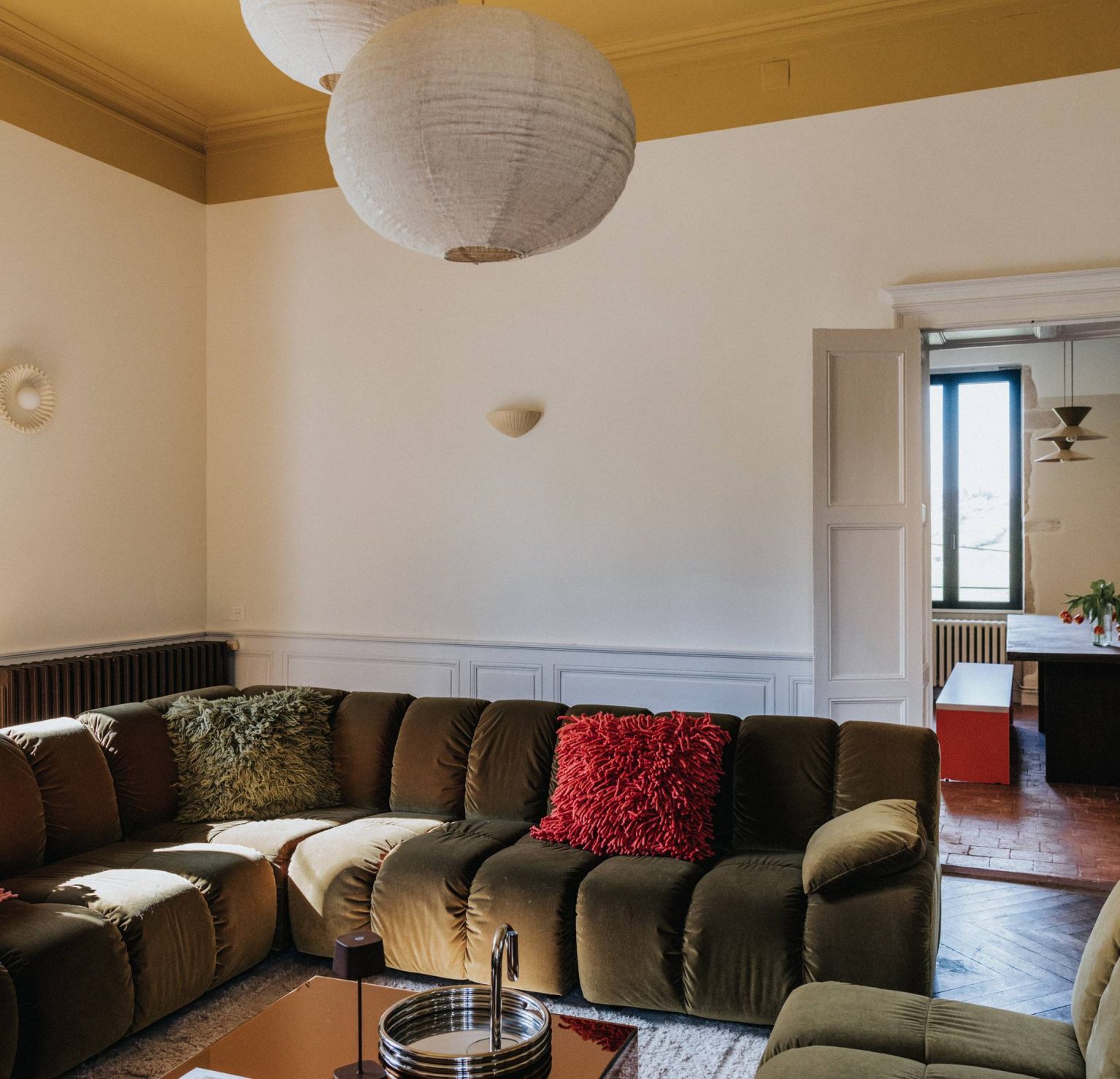 salon maison ancienne en pierres rénovée la Maison Rita Bourgogne