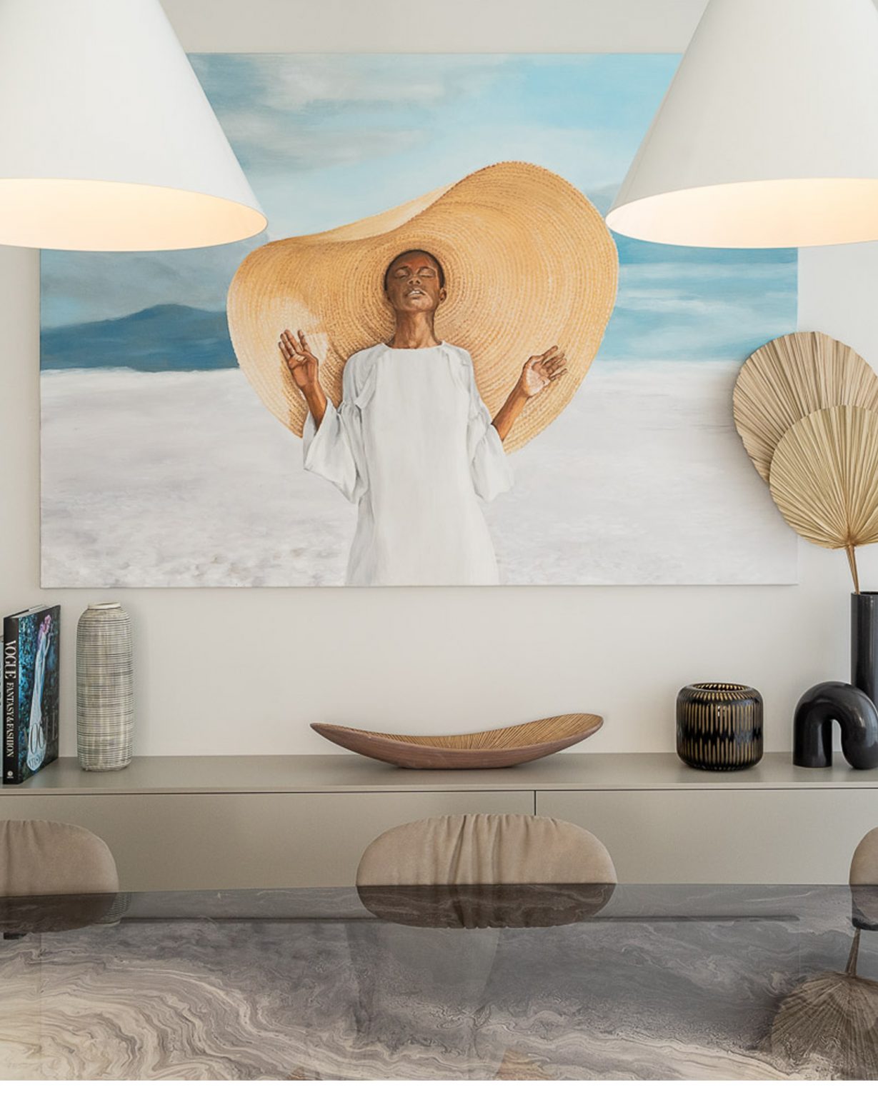 salle à manger appartement design en plein ciel vue sur la mer