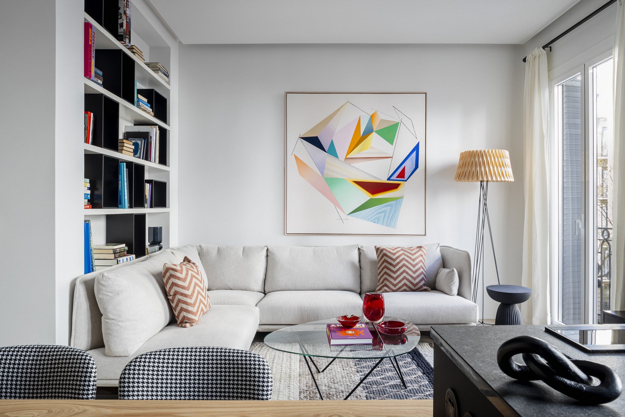Cet appartement construit en 1925 à Madrid nécessitait une rénovation totale