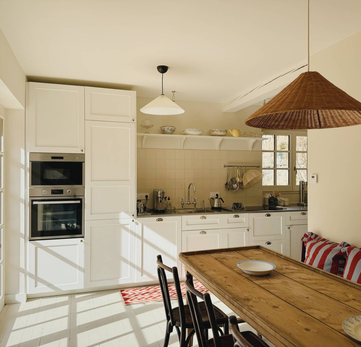 cuisine et salle à manger décoration rustique chic Le Cottage du Lignon