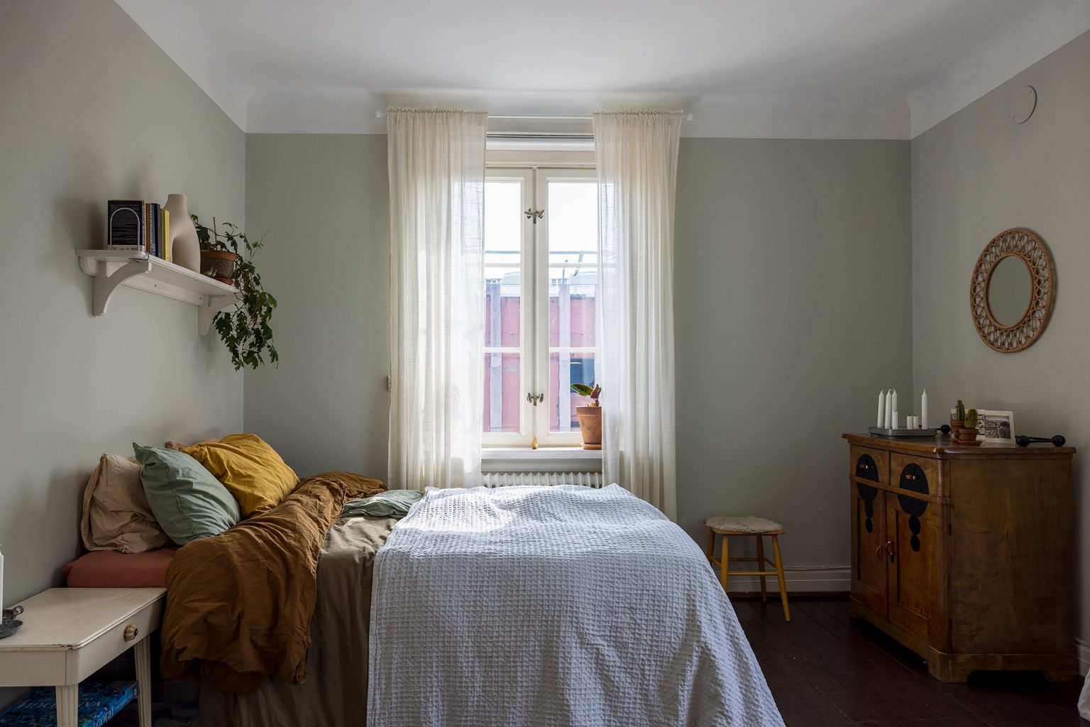 chambre murs gris