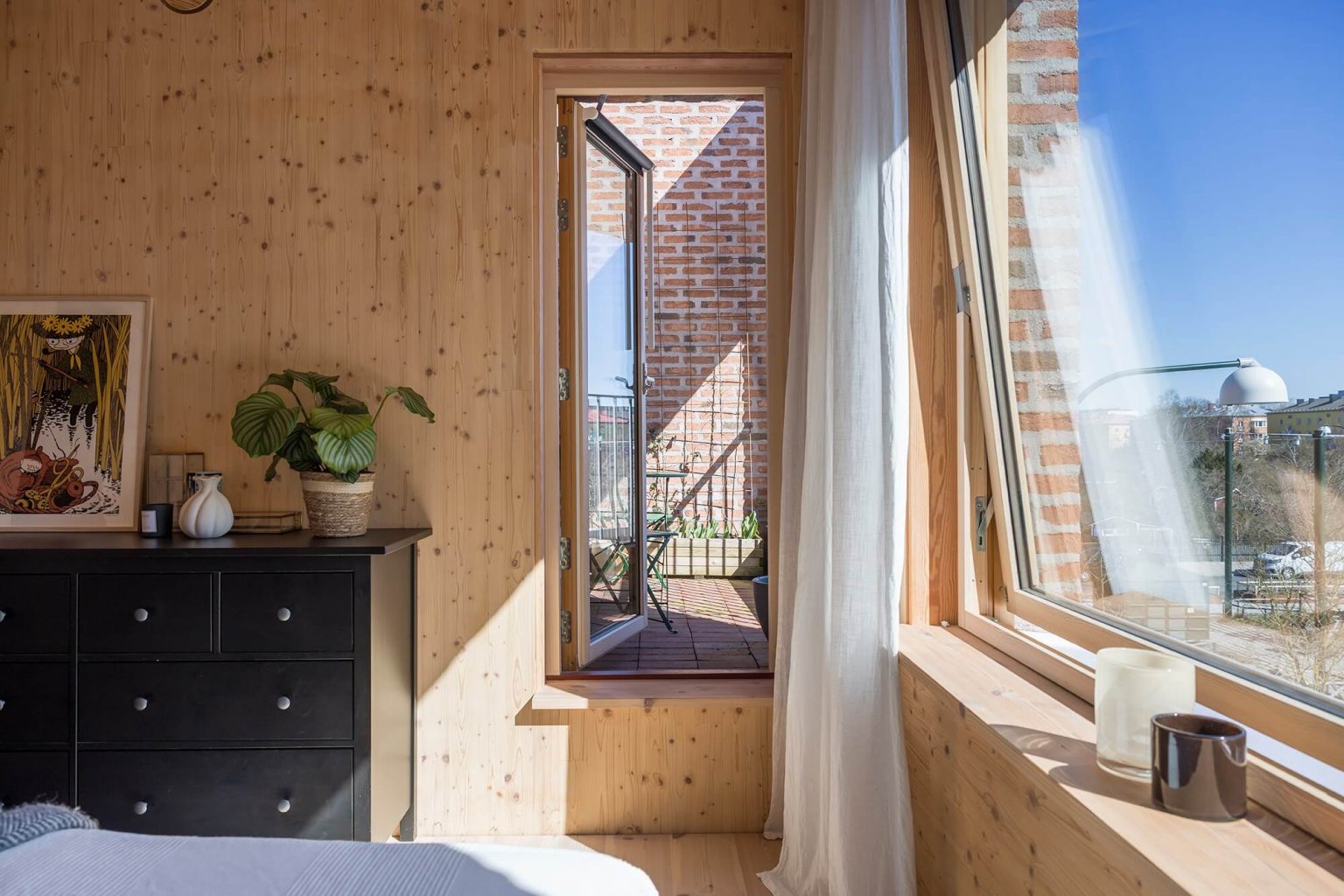 chambre murs bois