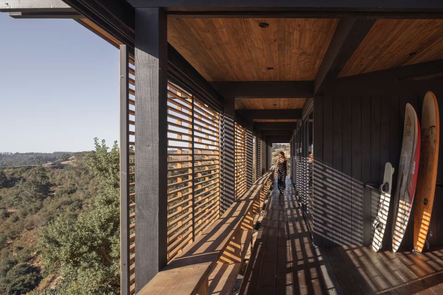 couloir maison en bois