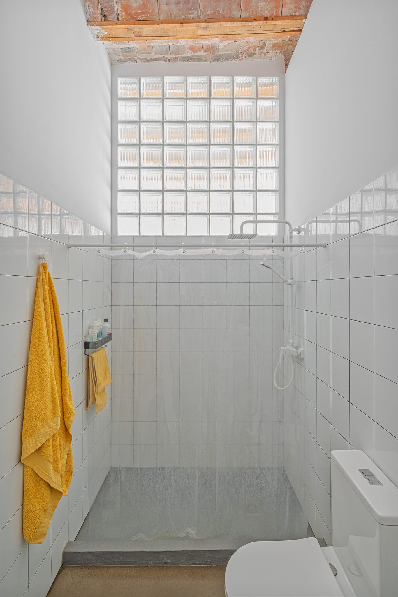 salle de bain fenêtre pavé de verre