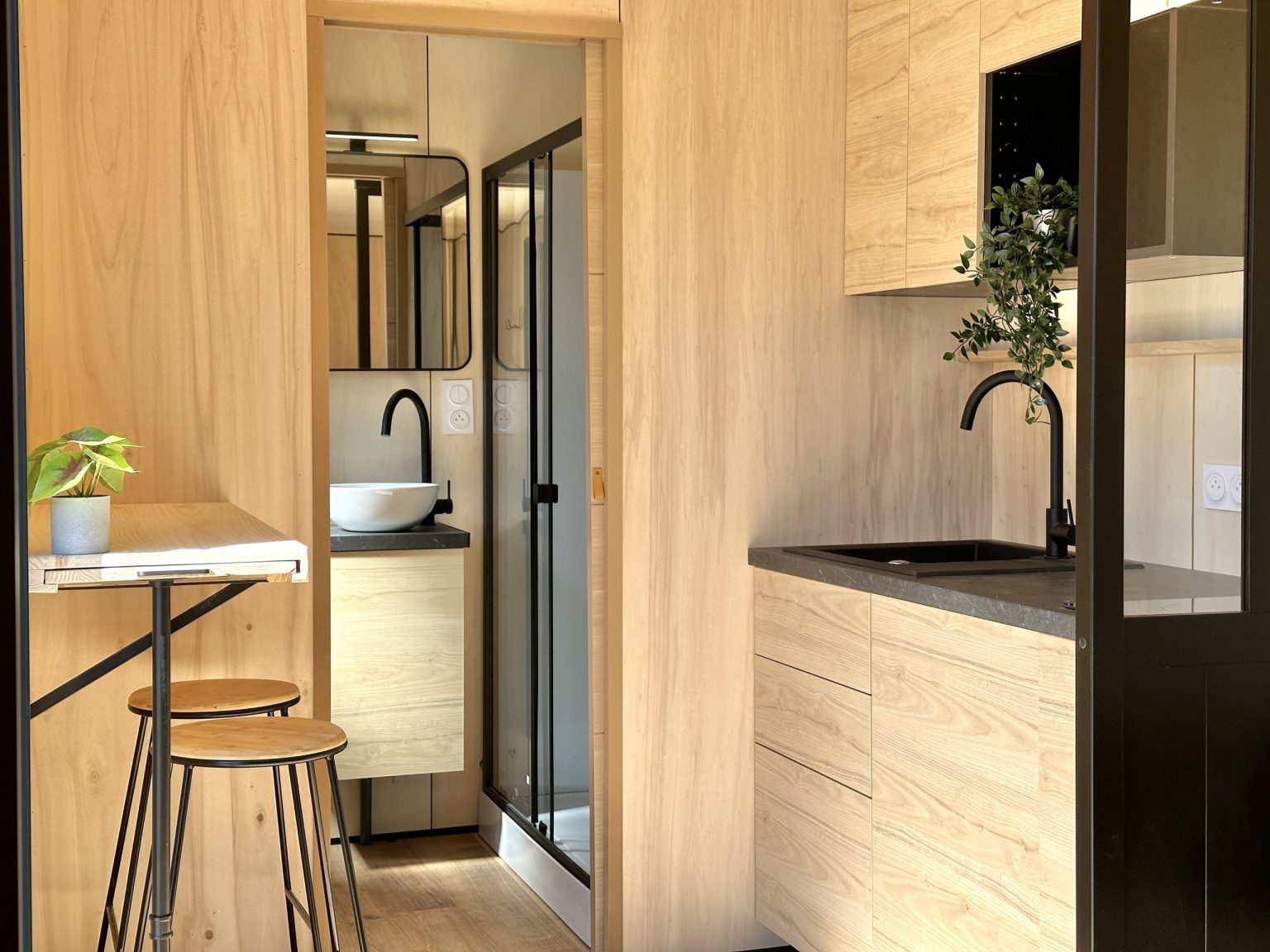 intérieur bois maison container française Dune loft 