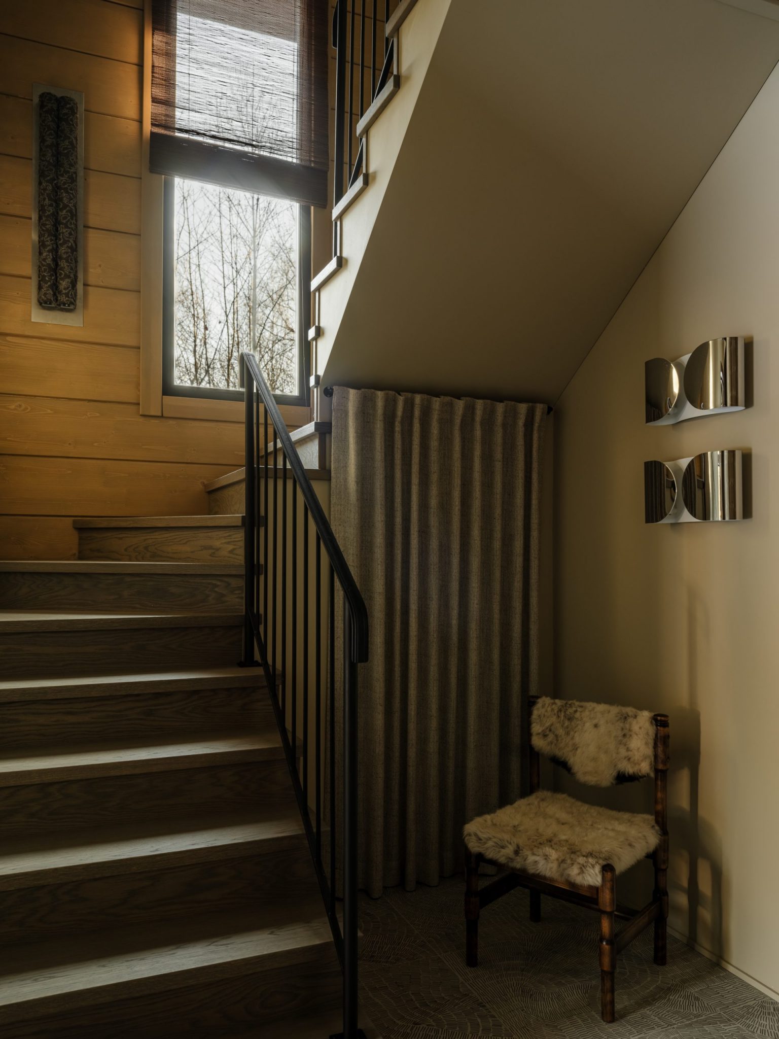escalier bois rambarde métal noir