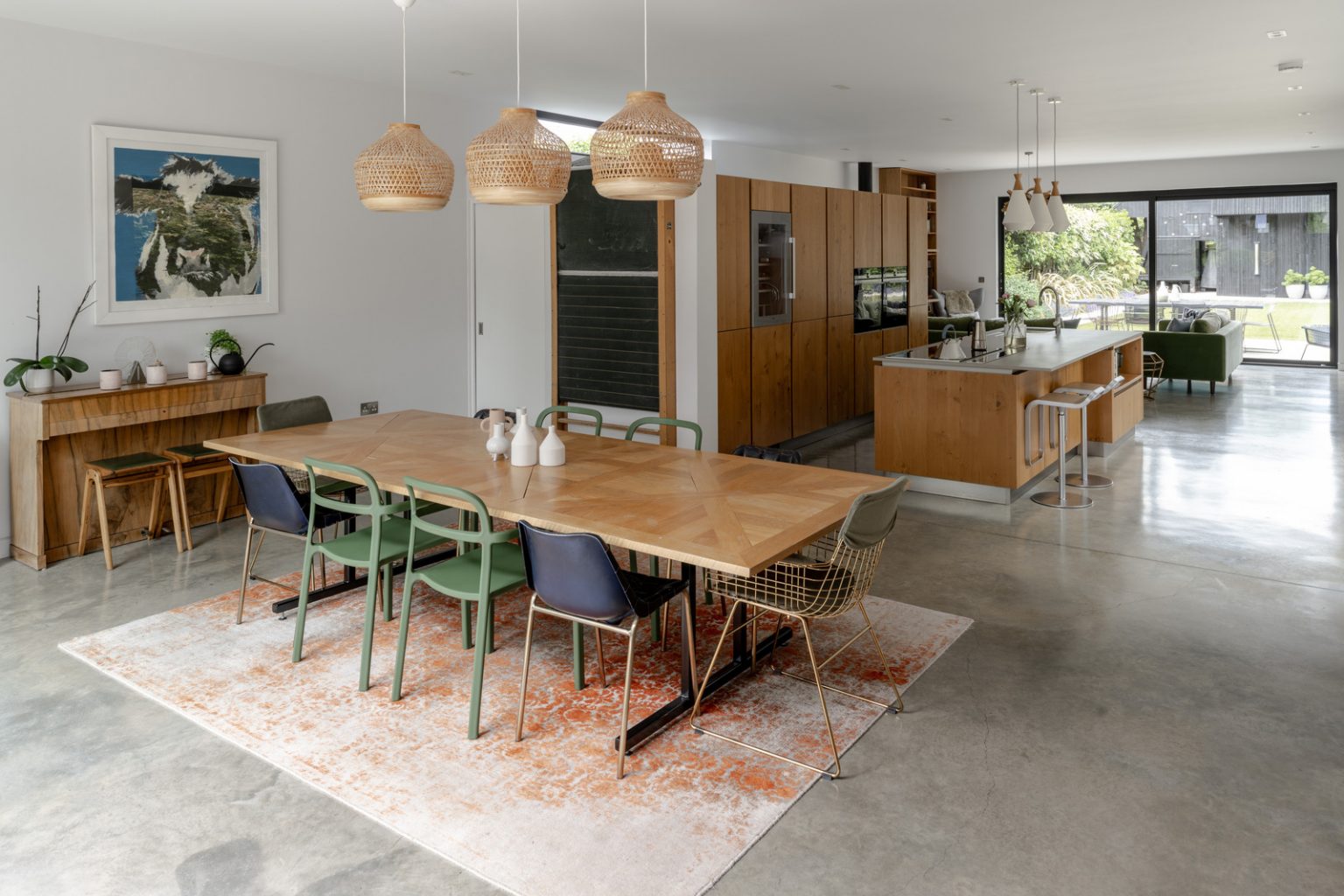 salon avec poêle décoration contemporaine maison architecte