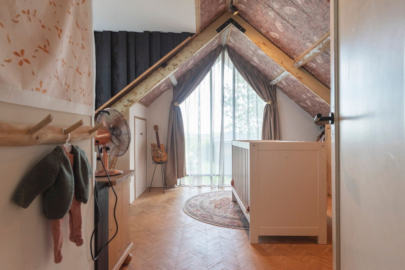 chambre bébé mansardée
