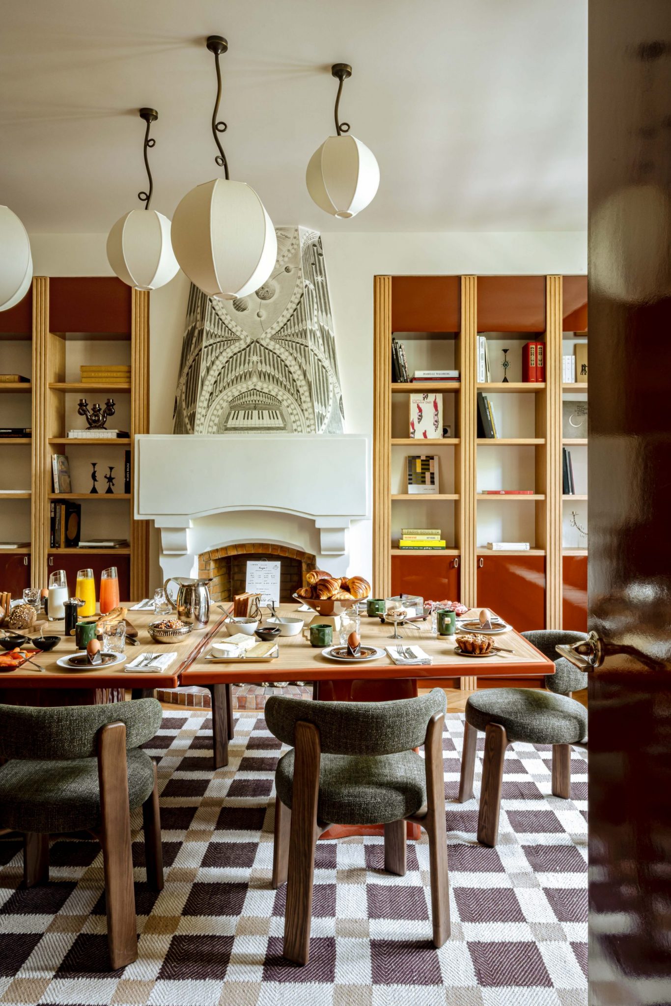 salle à manger maison Art Déco à louer Paris Iconic House