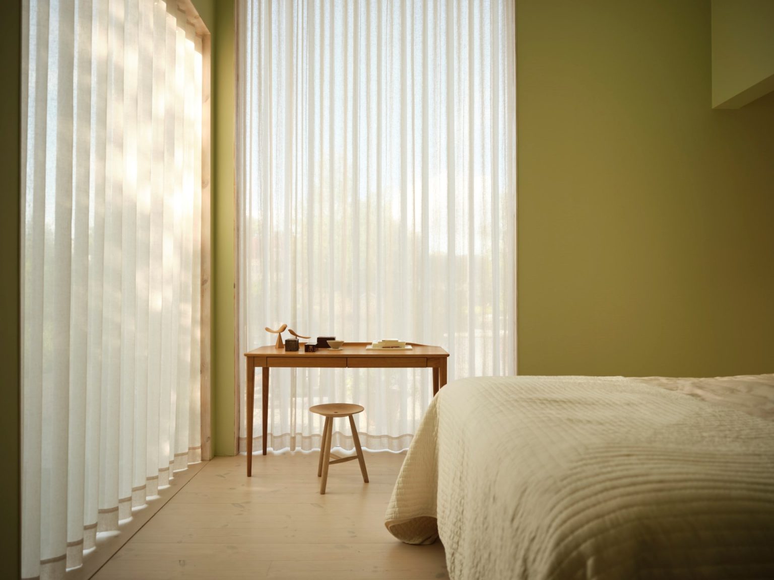 chambre avec baie vitrée