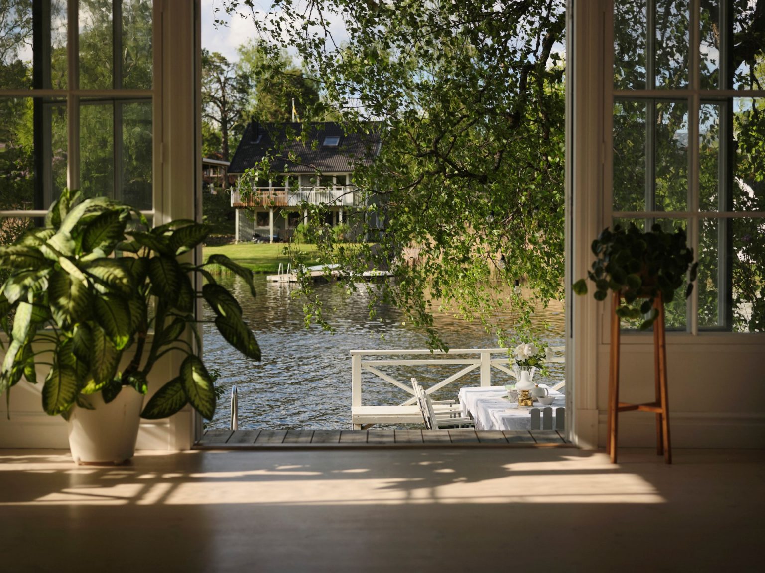 salon maison ancienne rénovée au bord de l'eau Nacka Suède