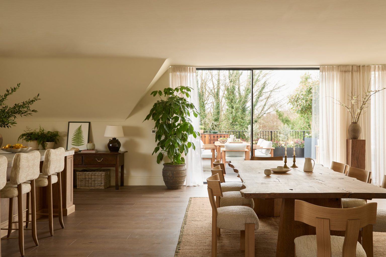 salle à manger et cuisine décoration contemporaine classique et naturelle