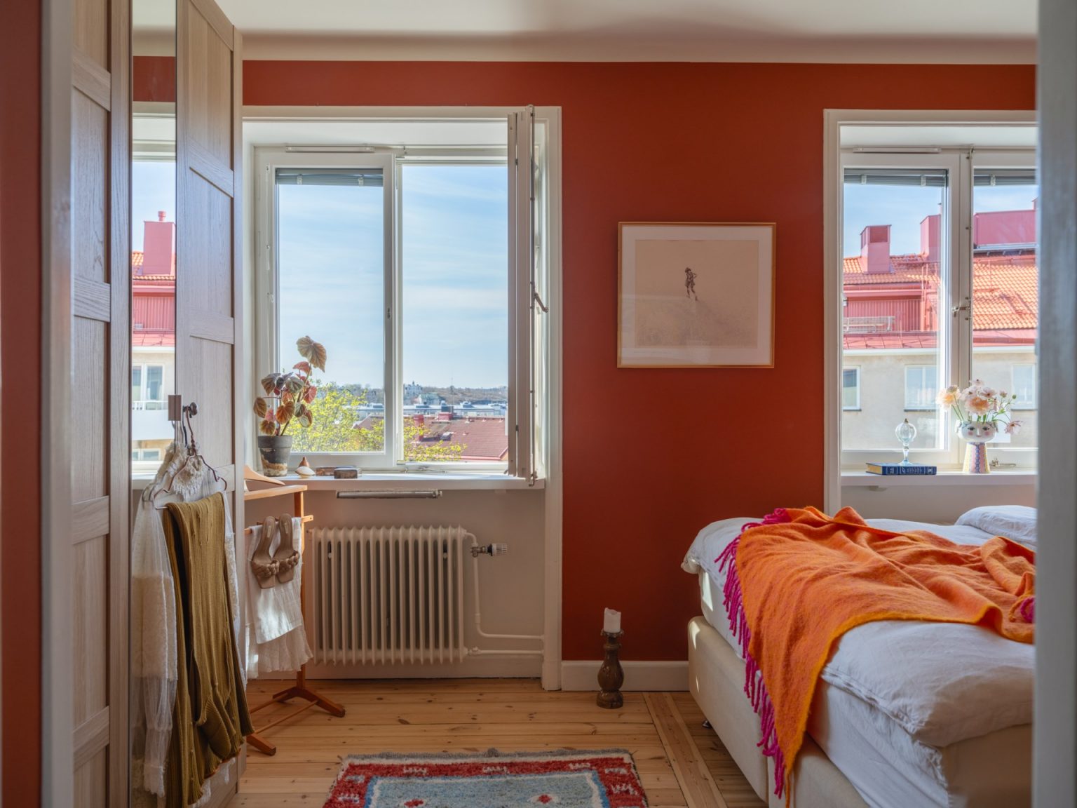 chambre décoration orange scandinave et colorée