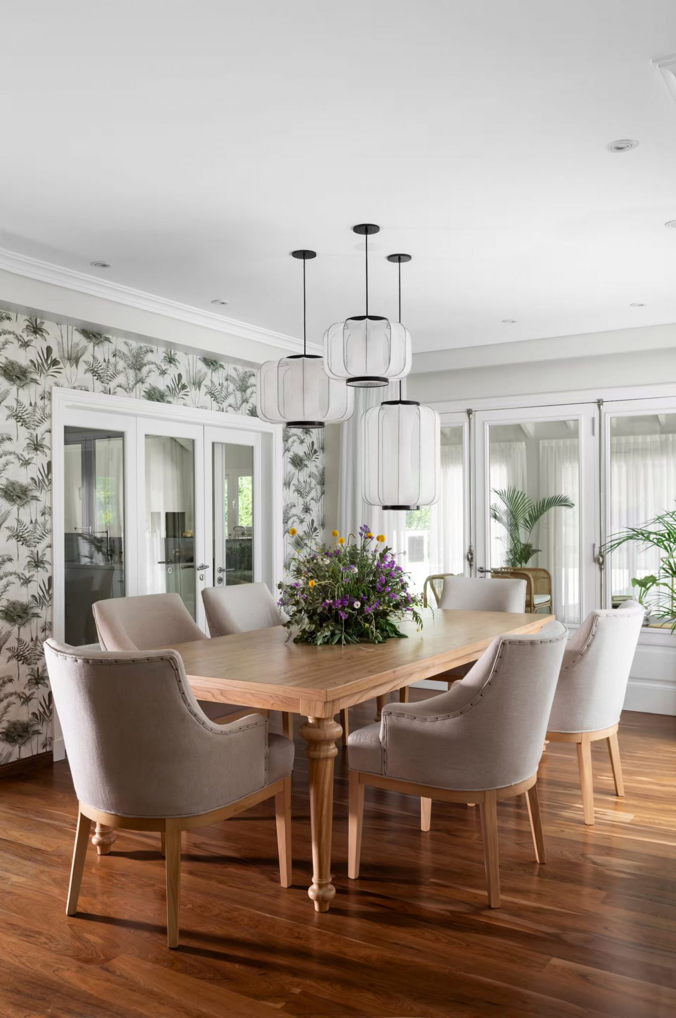 salle à manger maison rénovée décoration naturelle et classique chic