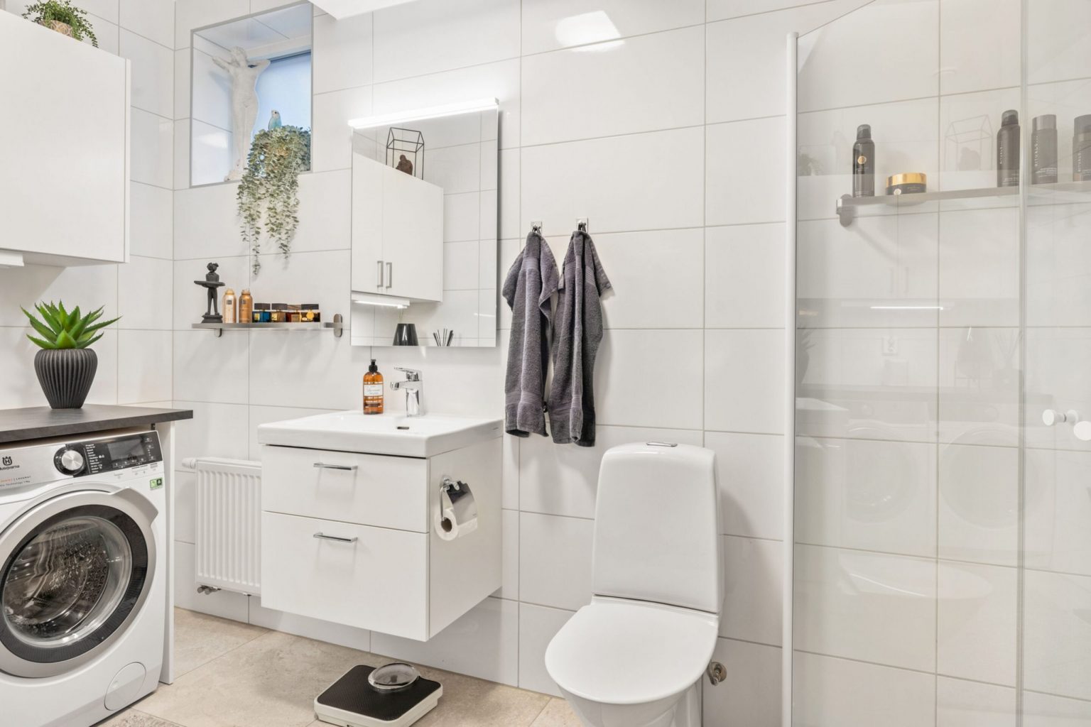 salle de bain blanche studio 35m2