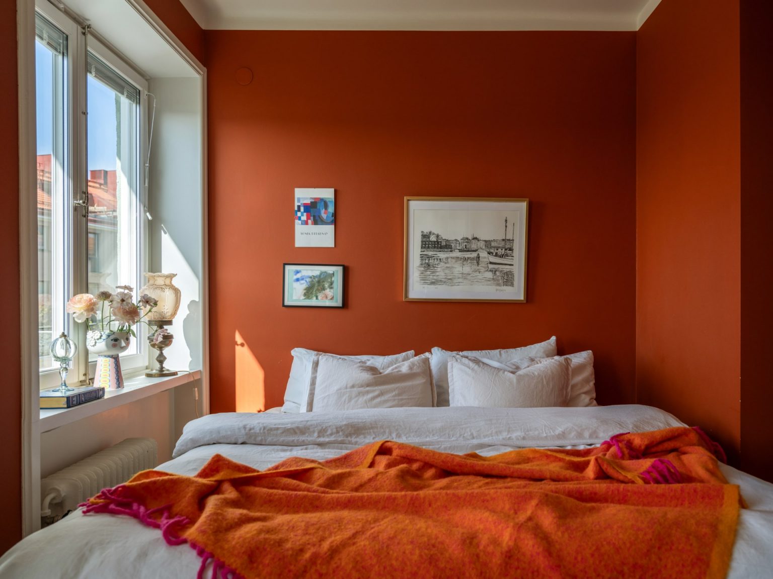 chambre décoration orange scandinave et colorée