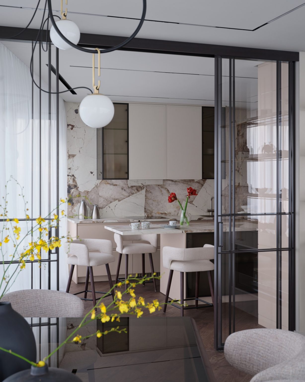 cuisine contemporaine marbre avec verrière acier noir