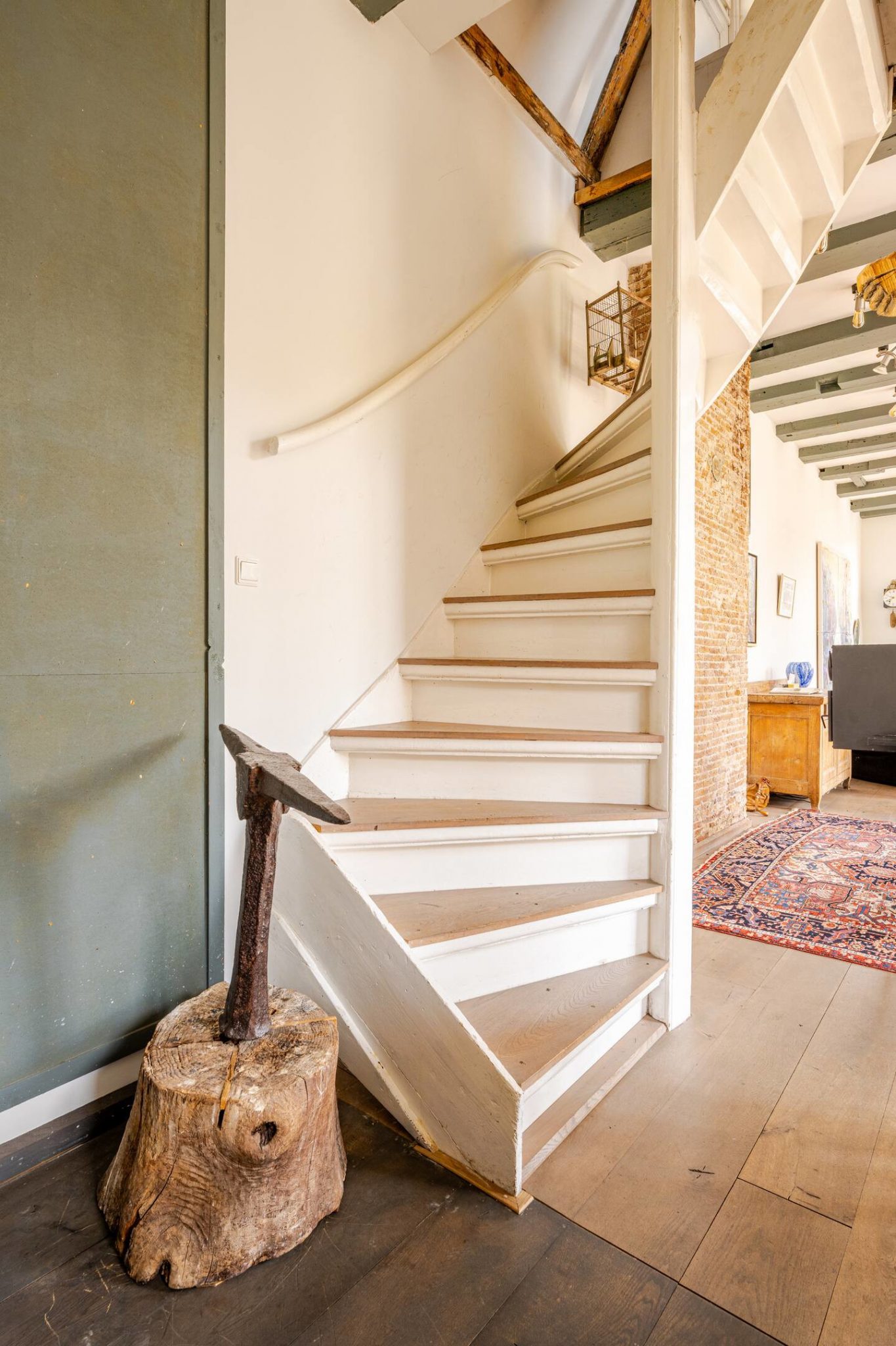 escalier bois peint en blanc duplex