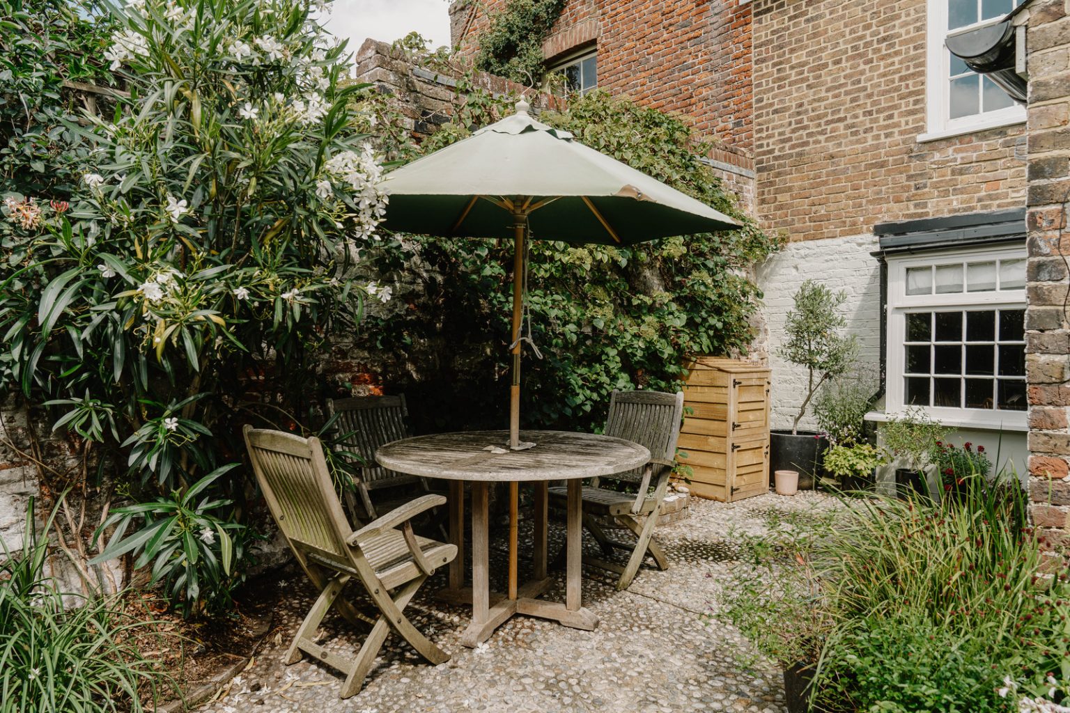 petit jardin pavé maison de ville