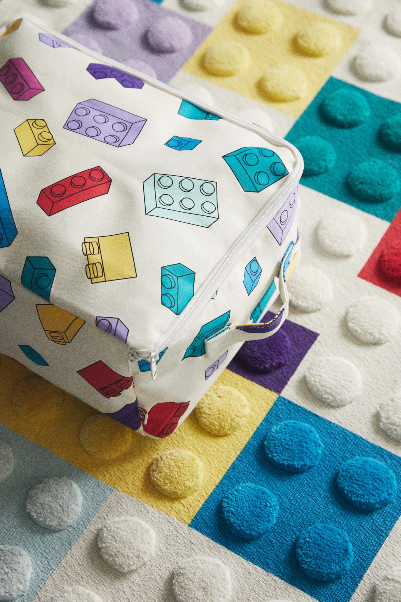 sac rangement et tapis LEGO et H&M Home
