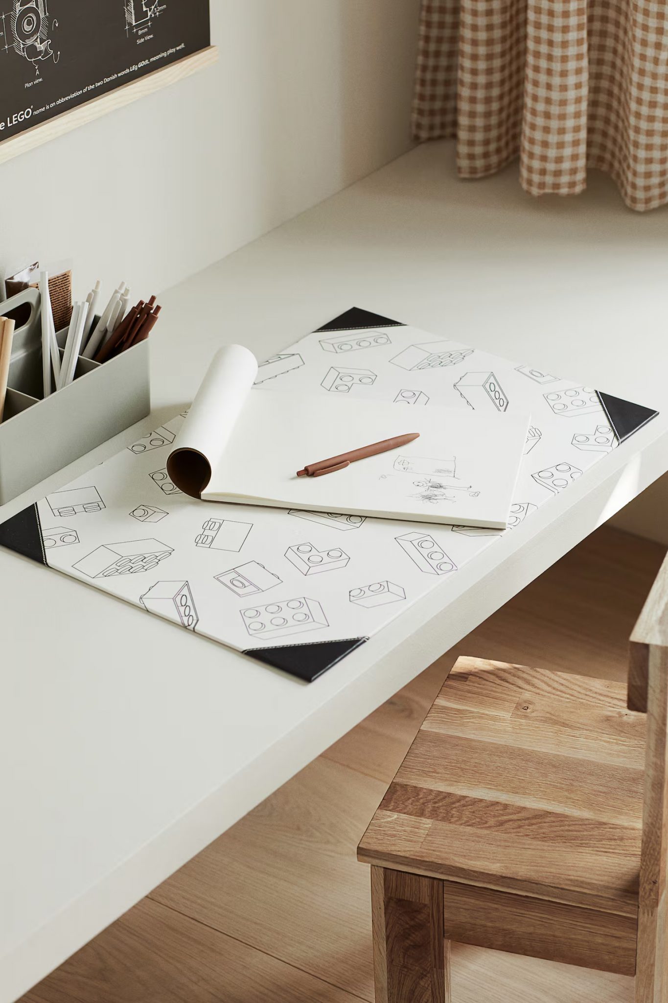 sous-main pour bureau LEGO et H&M Home