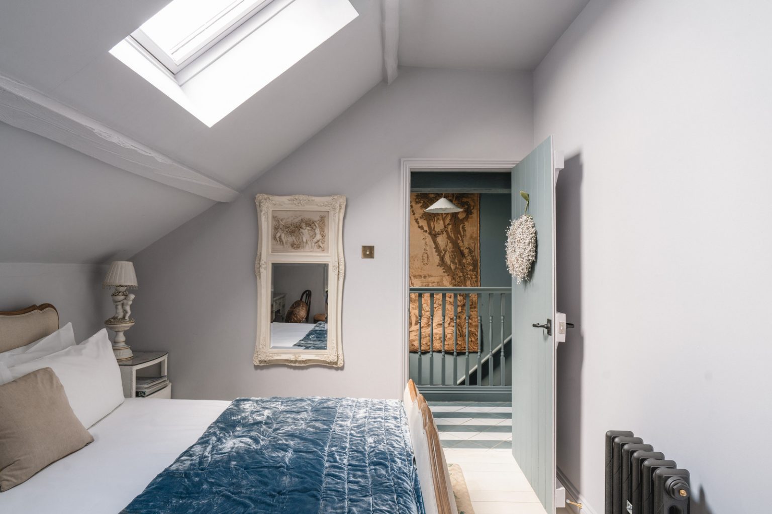 chambre mansardée dans combles