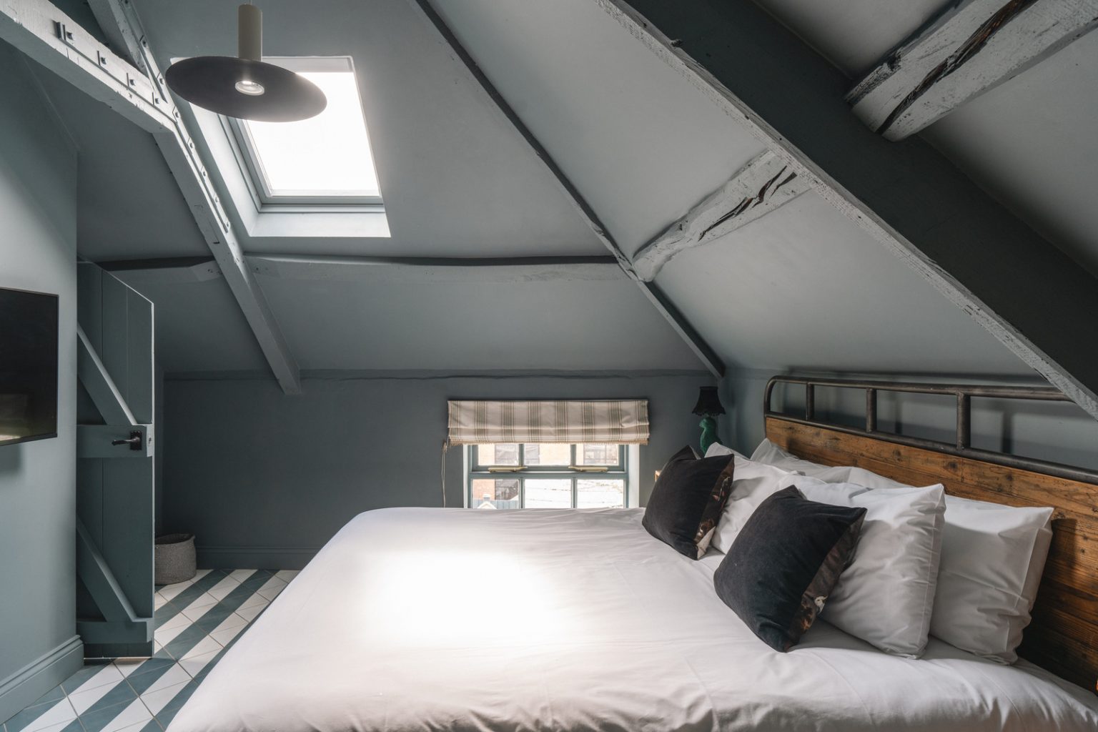 chambre mansardée dans combles