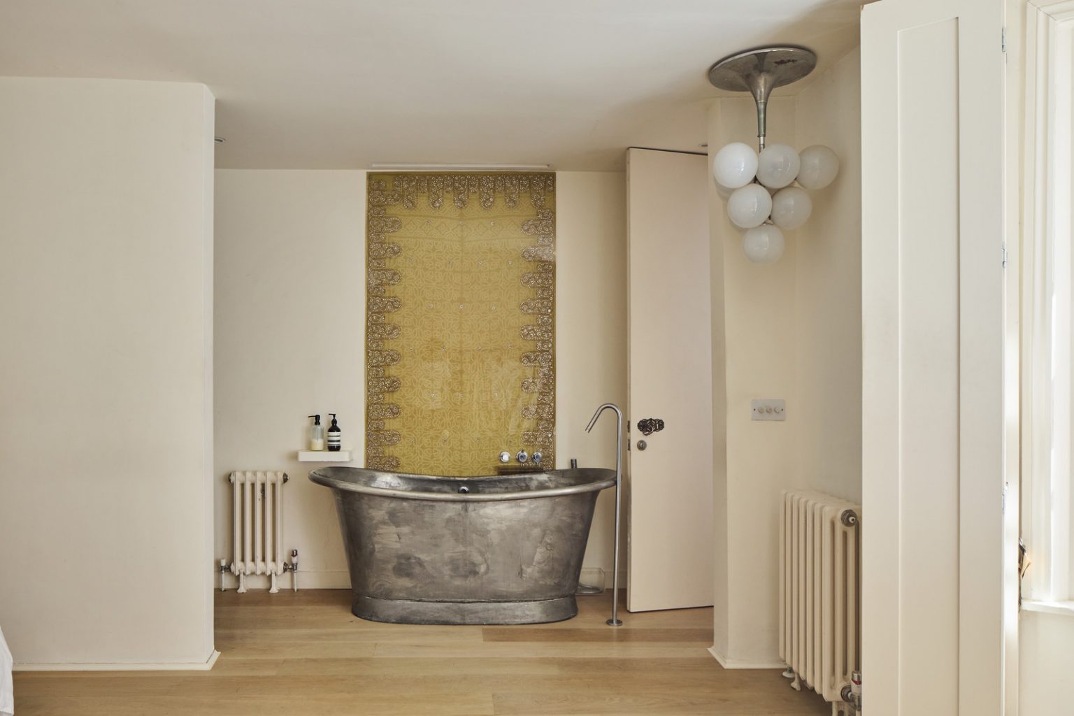 salle de bain vintage baignoire anglaise zinc