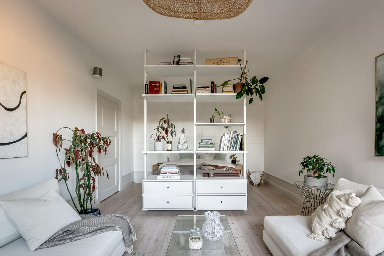studio 54m2 avec espace chambre crée par meuble Elvarli IKEA