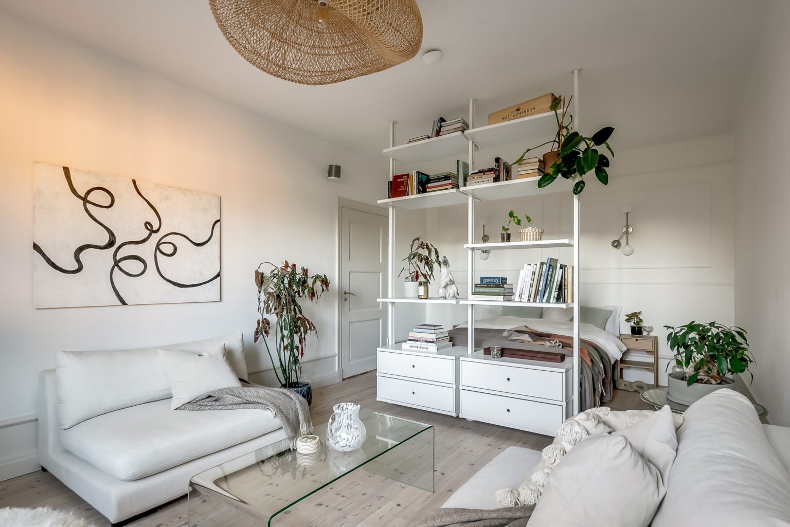 studio 54m2 avec espace chambre crée par meuble Elvarli IKEA