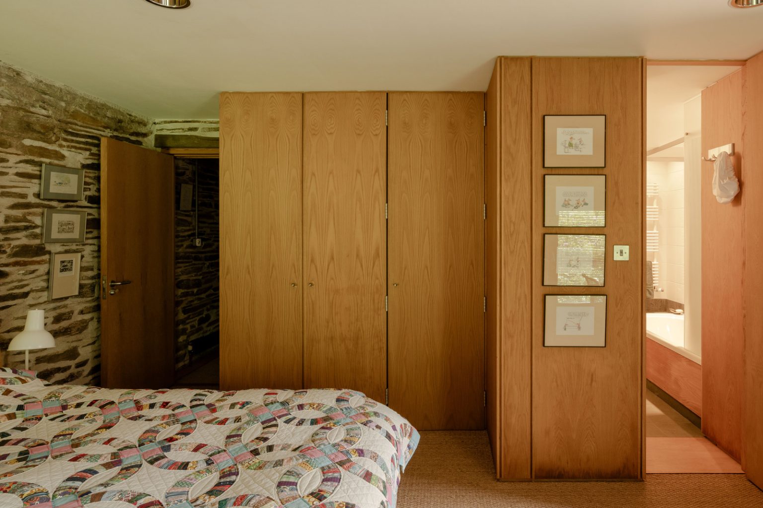 chambre mur en pierres