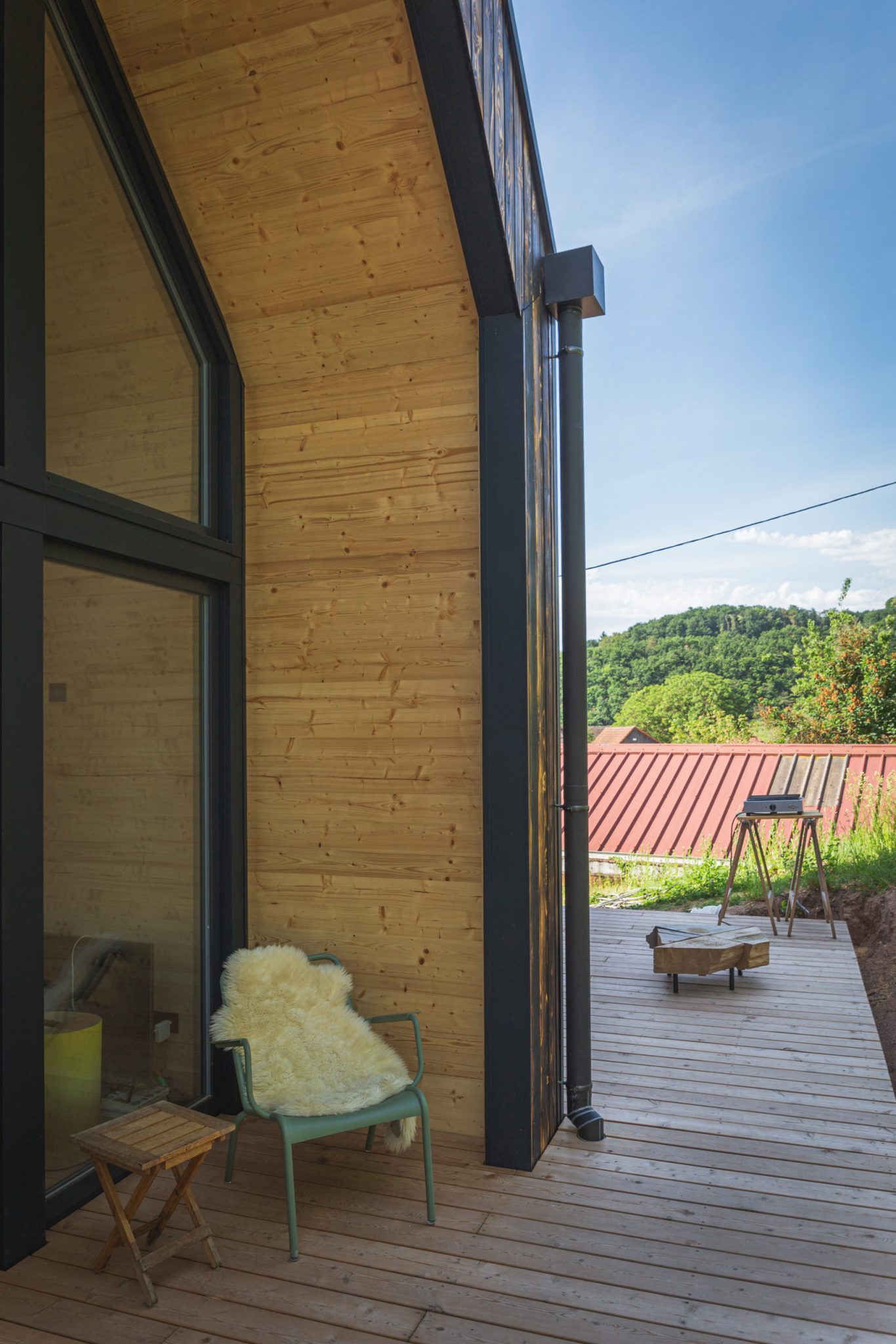 terrasse petite maison 40m2 préfabriquée en Alsace par ÜTE