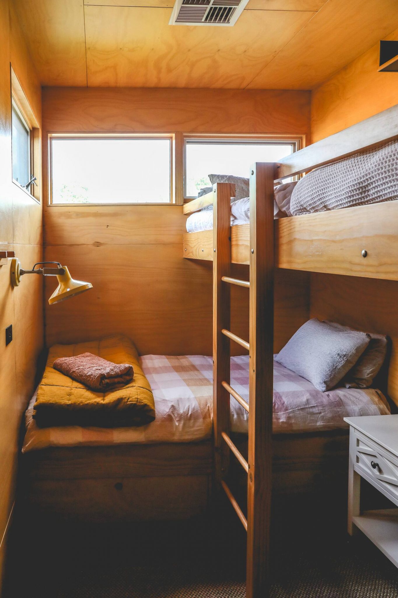 chambre lits superposée type cabine de bateau
