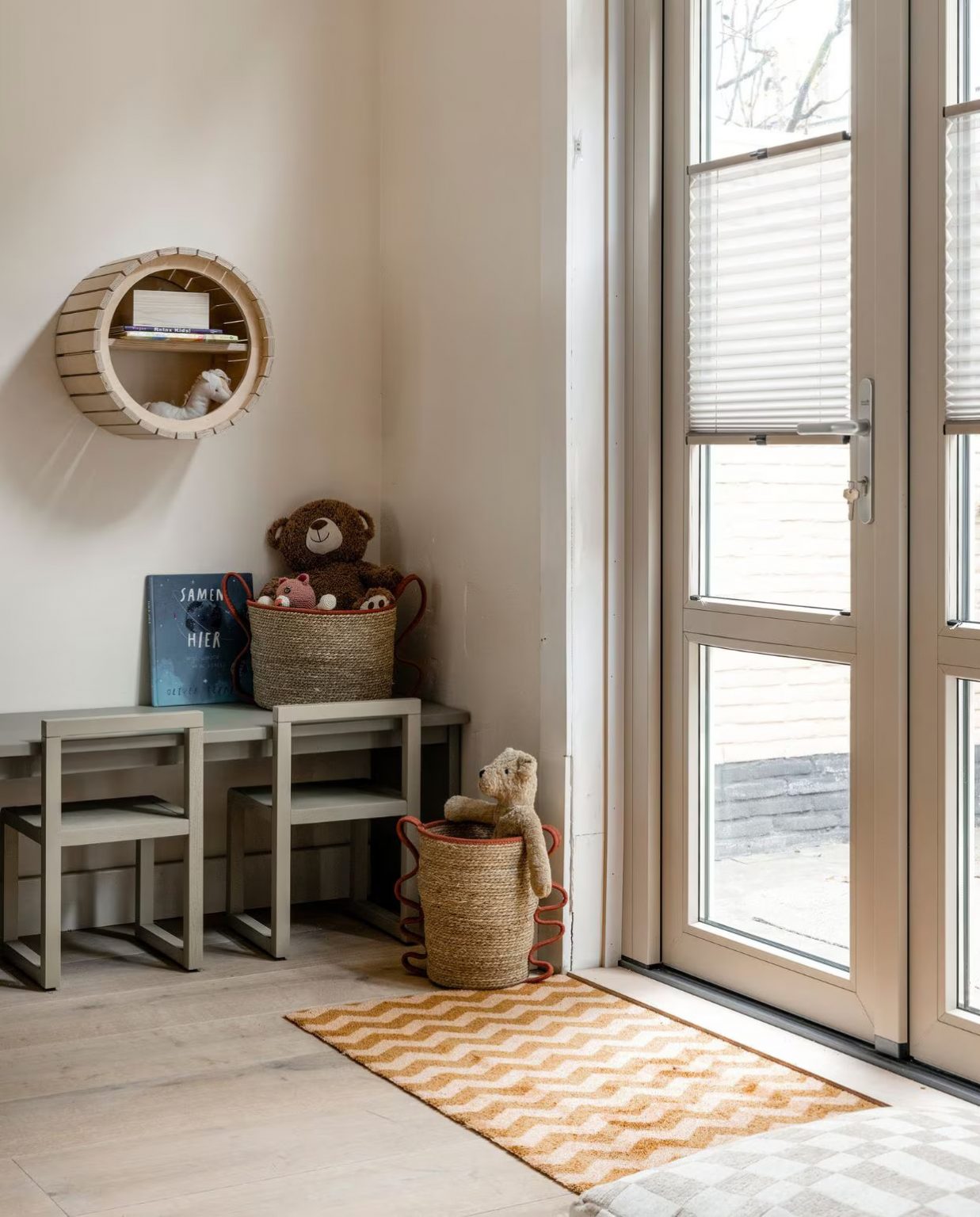 espace enfant dans salon décoration contemporaine
