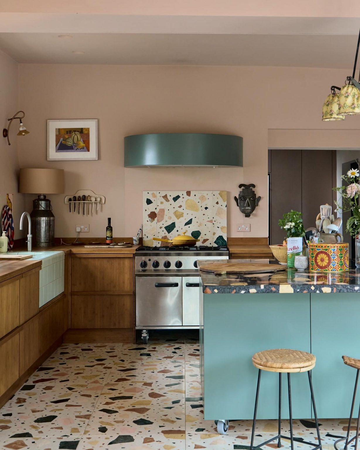 cuisine sol terrazzo décoration colorée