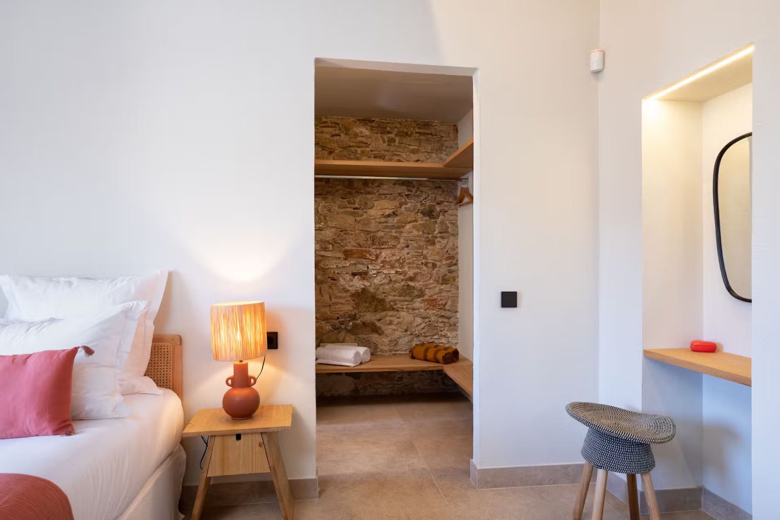 chambre maison de ville rénovée avec petit piscine moins de 10m2 Casa Alegria