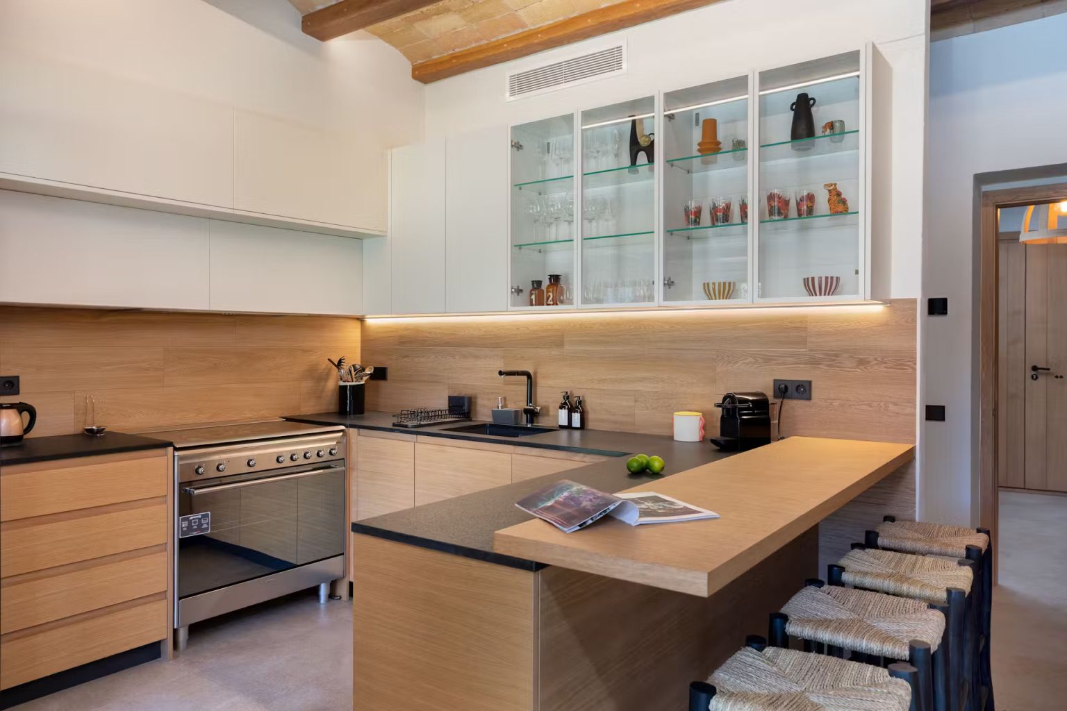 cuisine maison de ville rénovée avec petit piscine moins de 10m2 Casa Alegria