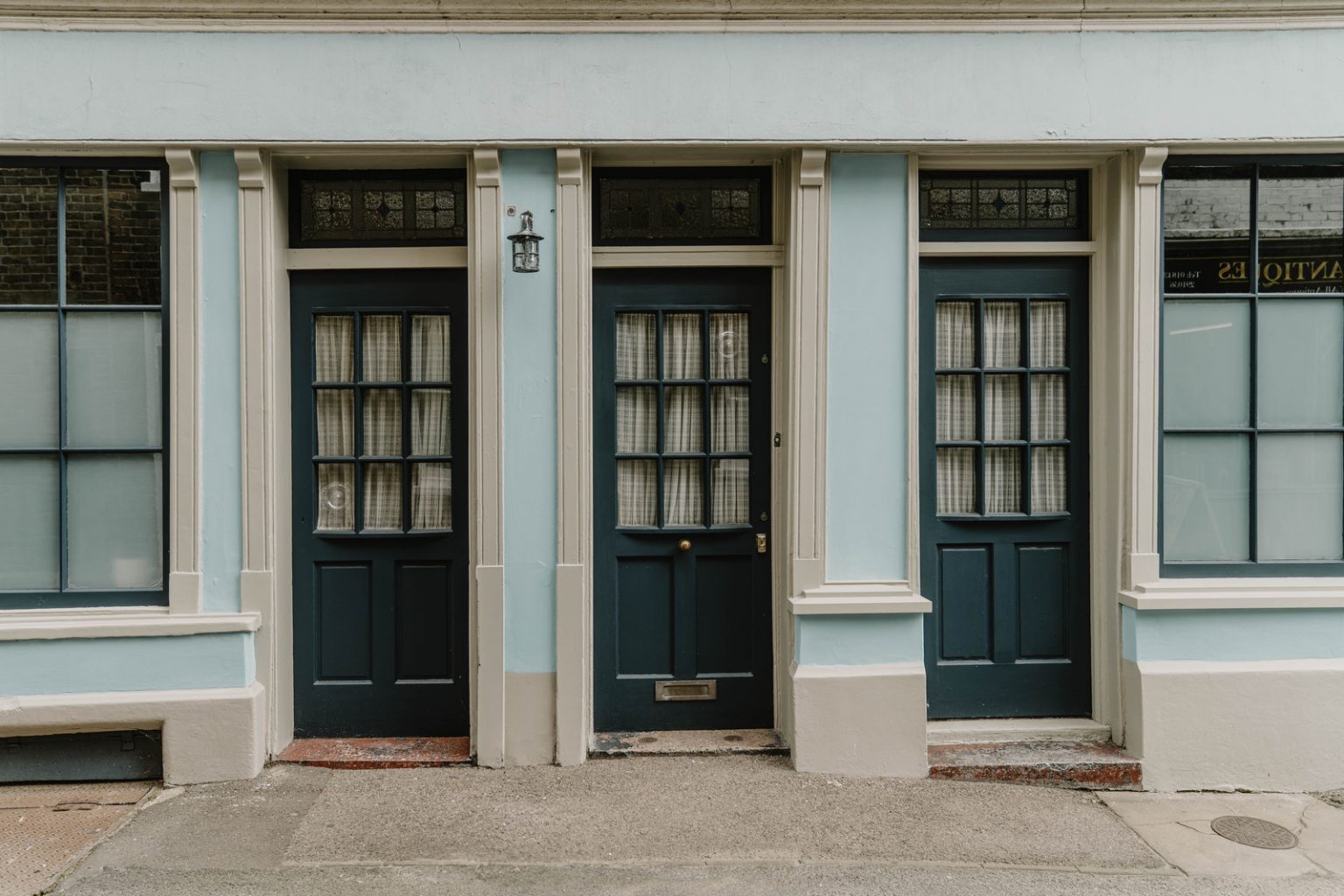 façade bleue maison anglaise