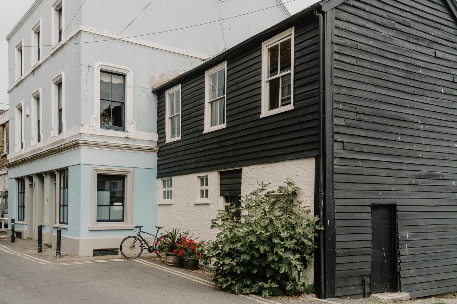 façade bleue maison anglaise