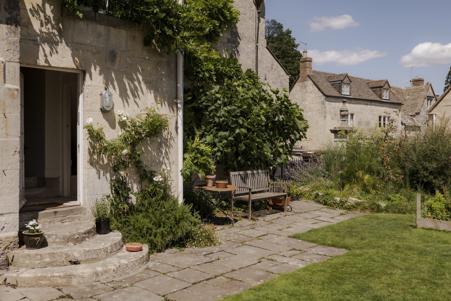 jardin maison ancienne du 18e siècle Angleterre