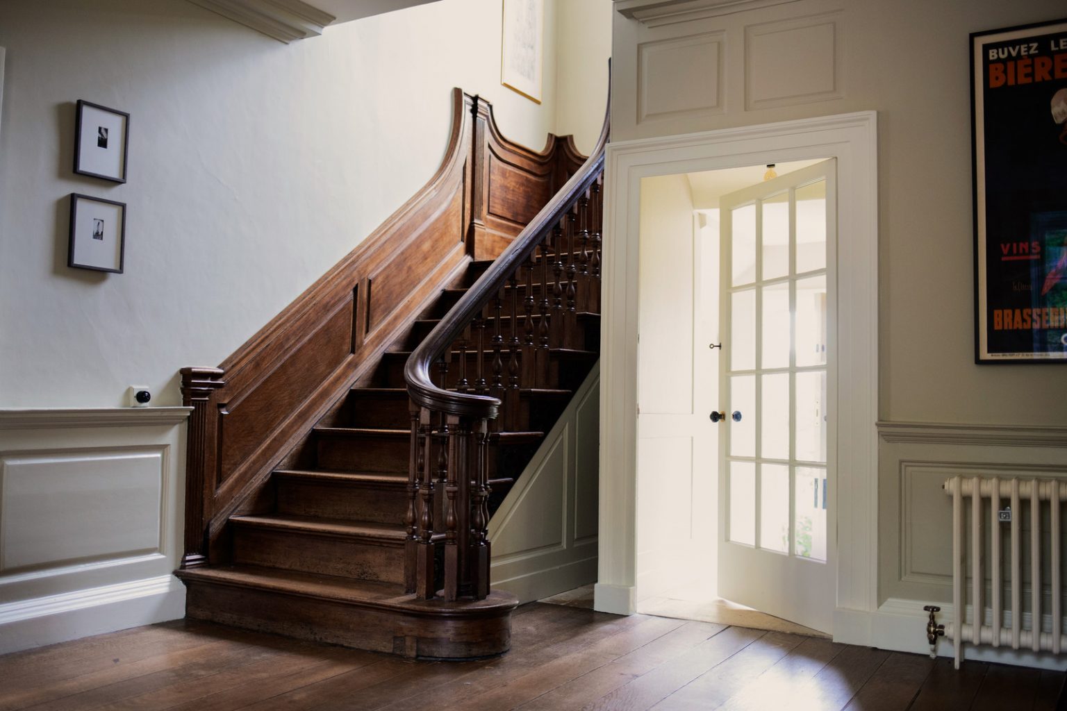escalier ancien en bois