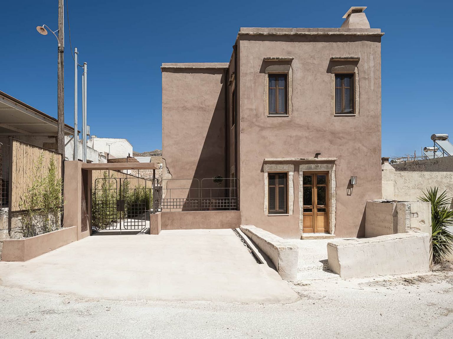 maison en pierres avec piscine en Crète Corte Interna