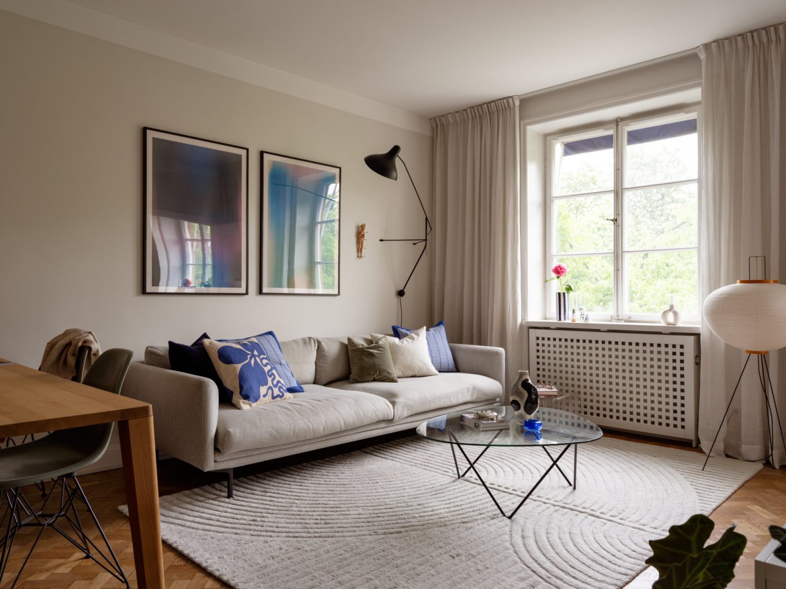 salon et salle à manger style mid-century deux-pièces 43m2