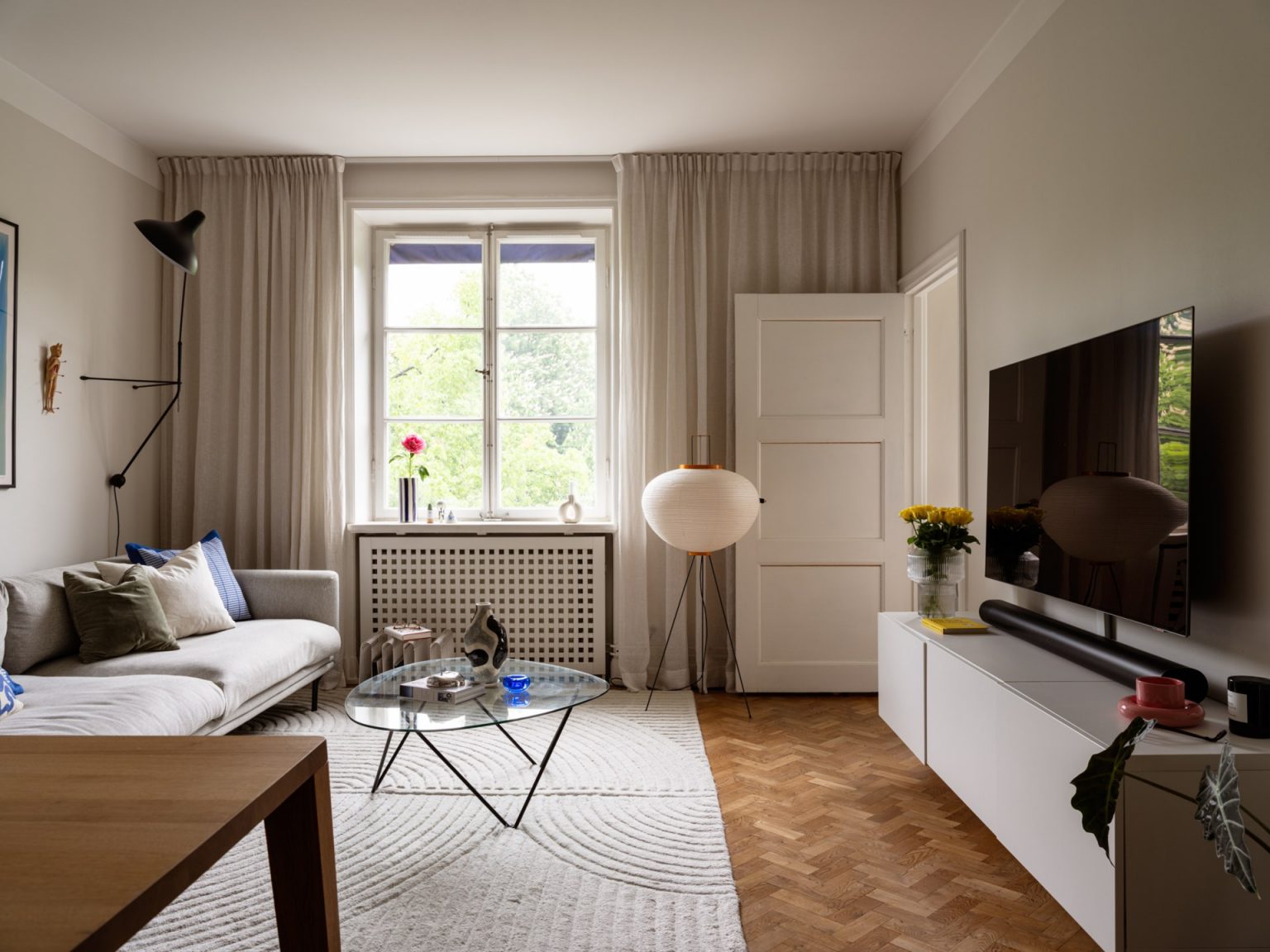 salon et salle à manger style mid-century deux-pièces 43m2