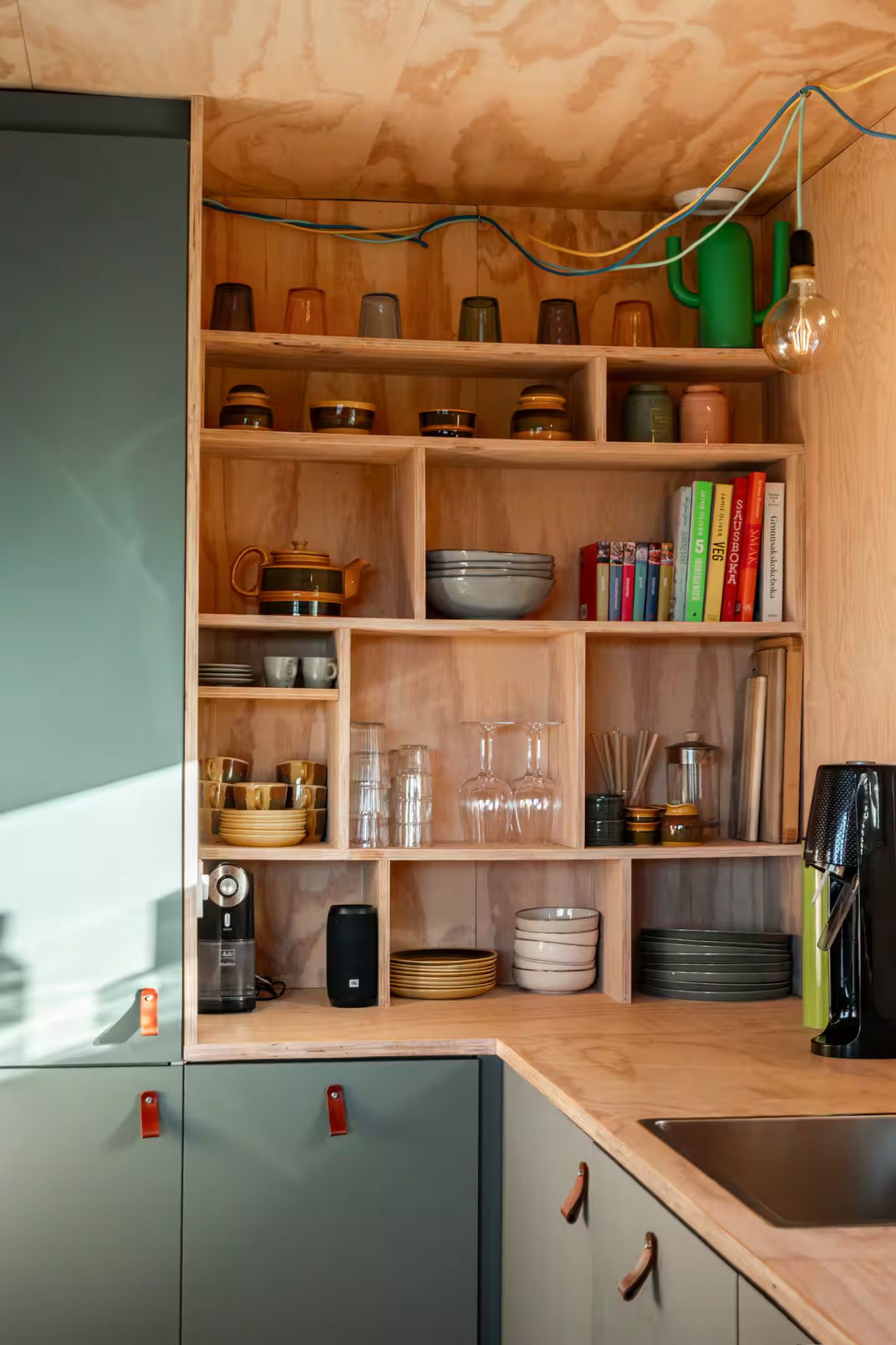 cuisine verte petite maison 40m2 sur le toit Oslo